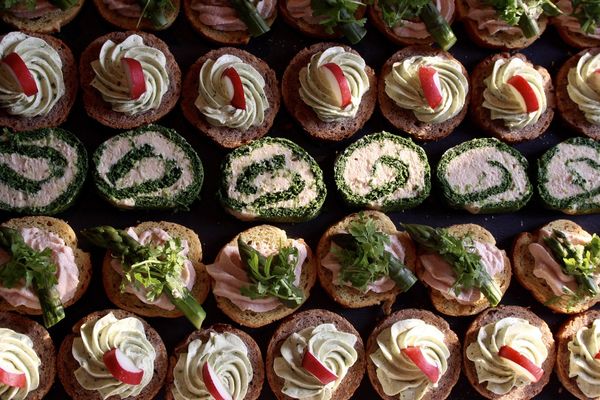 Catering eventowy - ułatw swoje przygotowania do najważniejszych wydarzeń